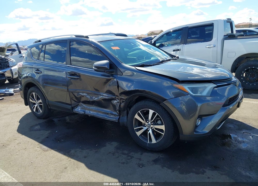 2018 TOYOTA RAV4 XLE VIN: JTMRFREV4JD234196