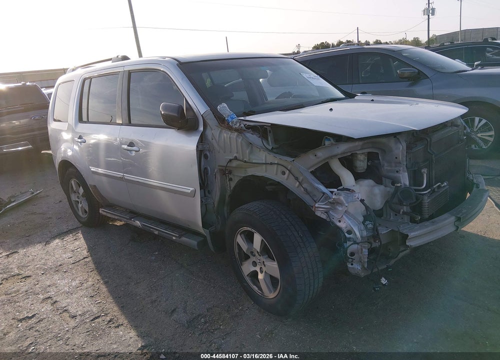 2011 HONDA PILOT EX-L VIN: 5FNYF3H69BB041338