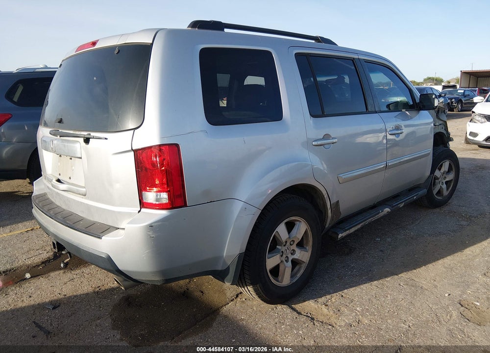 2011 HONDA PILOT EX-L VIN: 5FNYF3H69BB041338