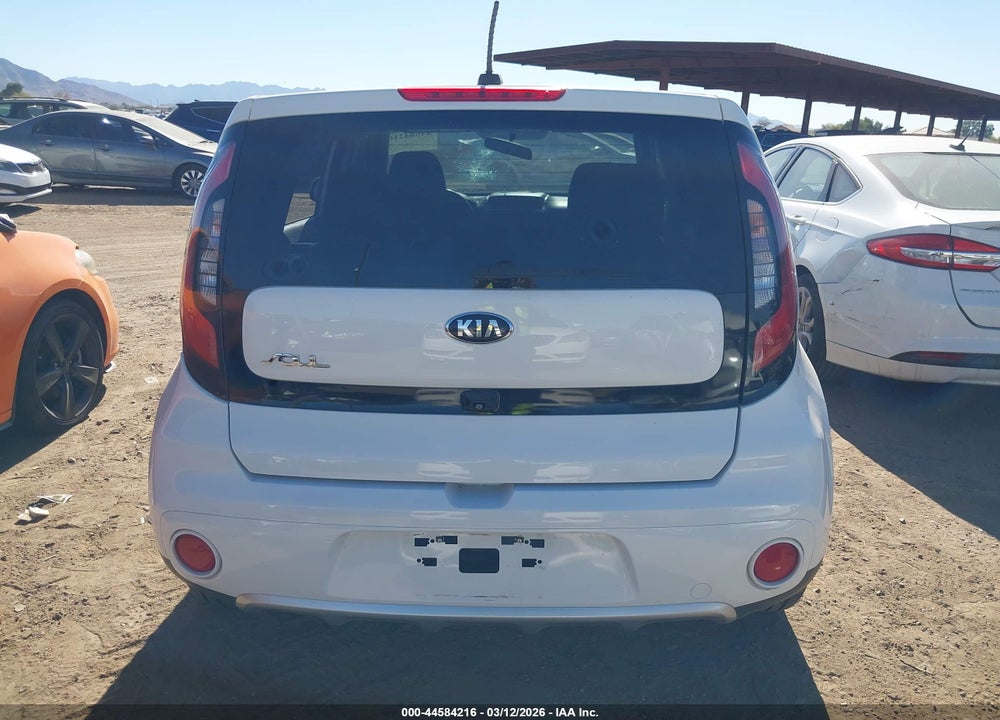 2018 KIA SOUL + VIN: KNDJP3A56J7528694