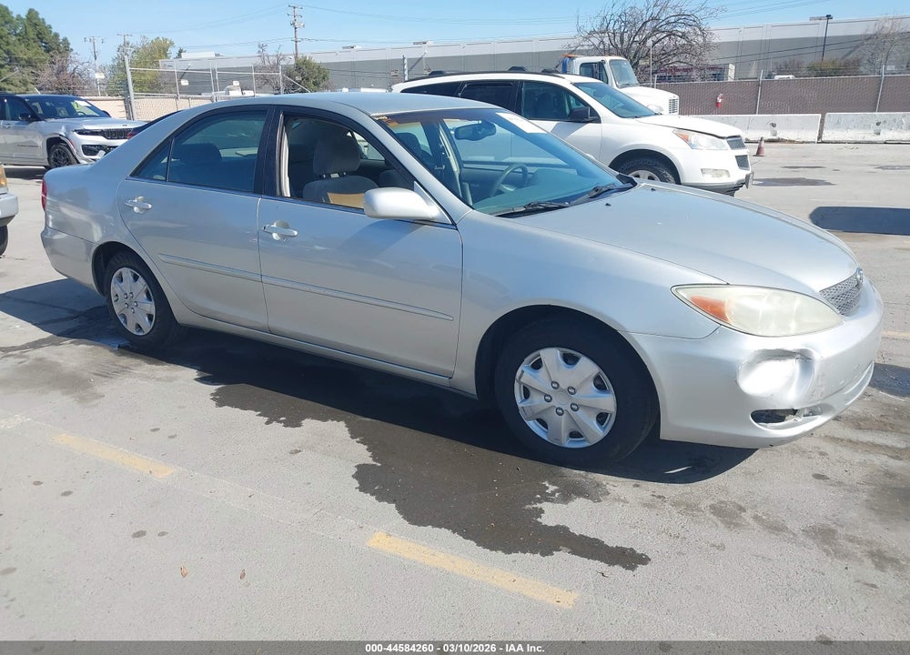 2002 TOYOTA CAMRY LE VIN: JTDBE32K520121393