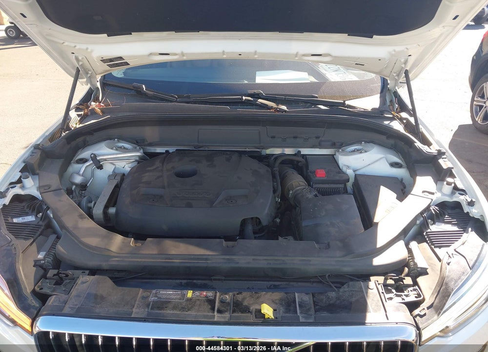 2018 VOLVO XC60 T6 INSCRIPTION VIN: LYVA22RL7JB073734