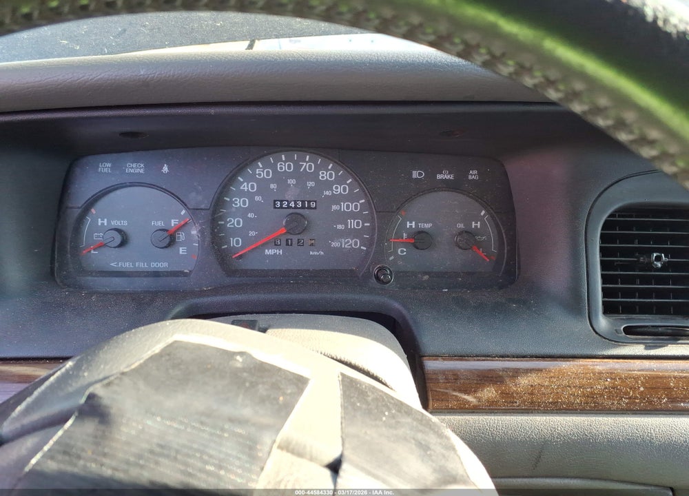 2003 FORD CROWN VICTORIA LX VIN: 2FAFP74W03X165975