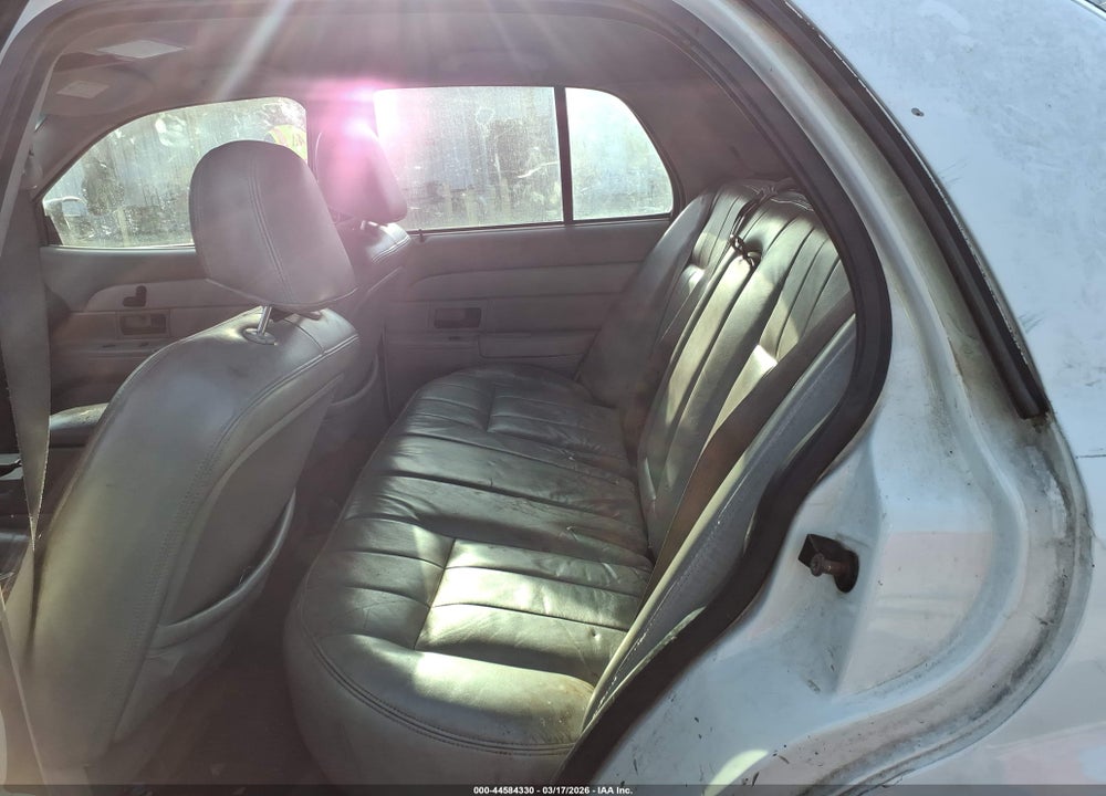2003 FORD CROWN VICTORIA LX VIN: 2FAFP74W03X165975