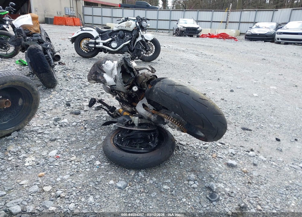 2021 DUCATI PANIGALE V4/V4S/V4S SPECIALE VIN: ZDMDAGNW6MB015850