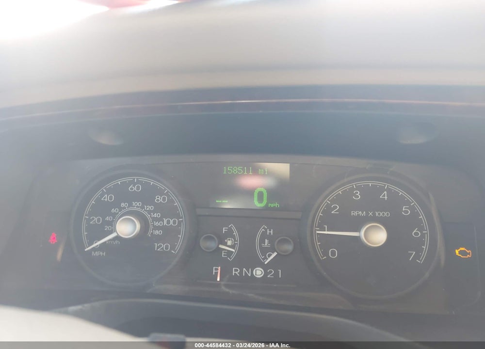 2007 LINCOLN TOWN CAR SIGNATURE VIN: 1LNHM81V47Y627792