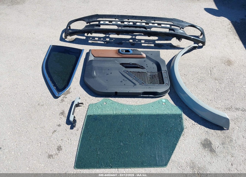 2024 FORD BRONCO OUTER BANKS VIN: 1FMDE8BH0RLB52257