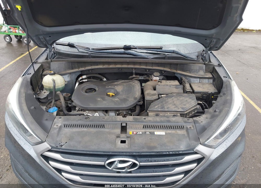 2017 HYUNDAI TUCSON SE VIN: KM8J23A44HU399447