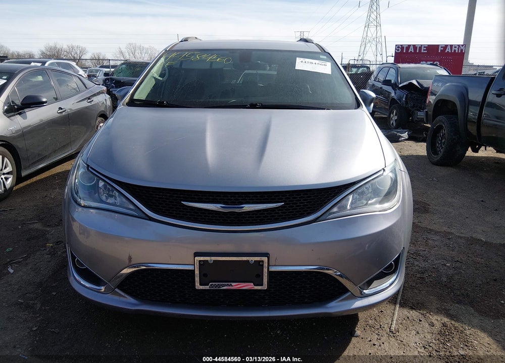 2018 CHRYSLER PACIFICA TOURING L VIN: 2C4RC1BGXJR217304