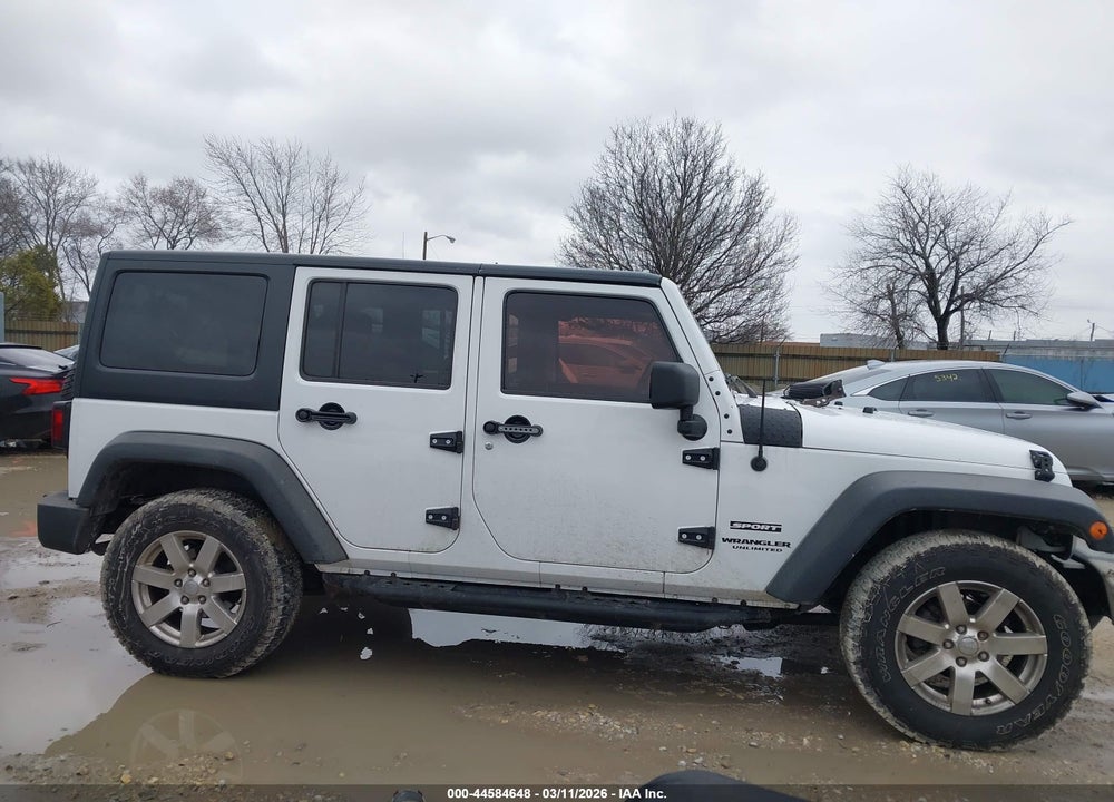2014 JEEP WRANGLER UNLIMITED SPORT VIN: 1C4BJWDG0EL163687