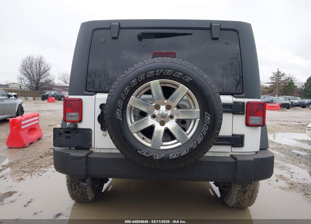 2014 JEEP WRANGLER UNLIMITED SPORT VIN: 1C4BJWDG0EL163687