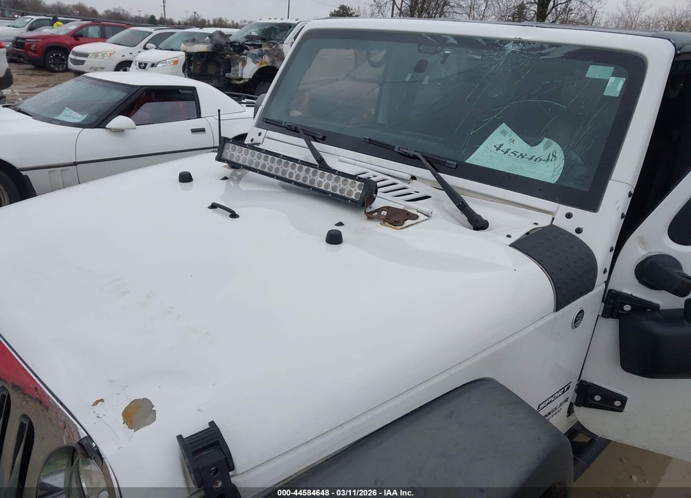2014 JEEP WRANGLER UNLIMITED SPORT VIN: 1C4BJWDG0EL163687