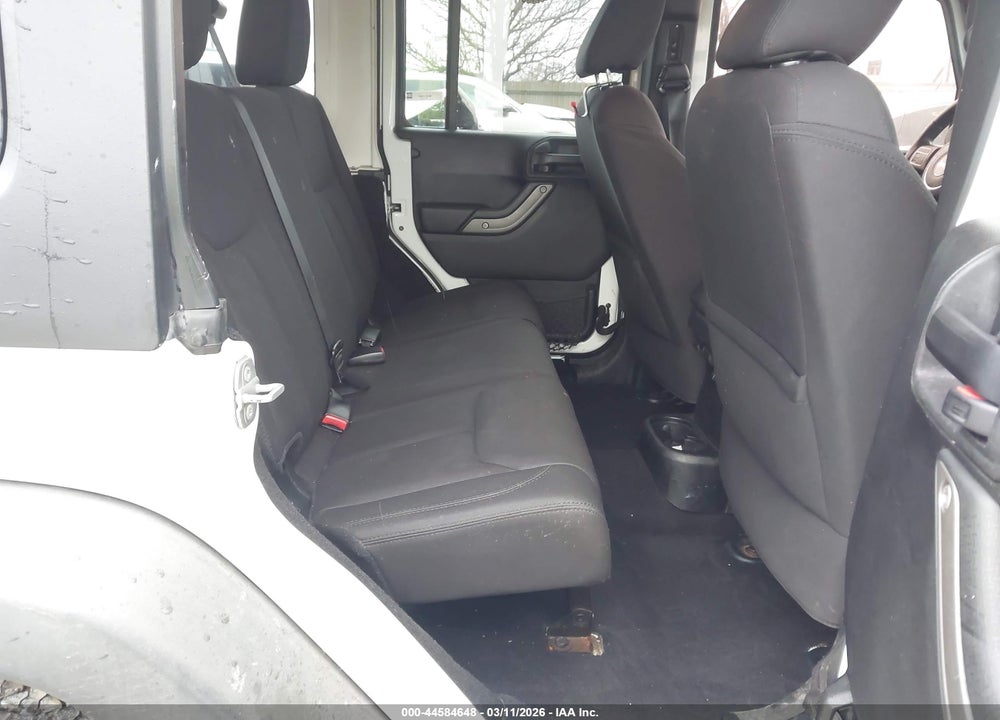 2014 JEEP WRANGLER UNLIMITED SPORT VIN: 1C4BJWDG0EL163687