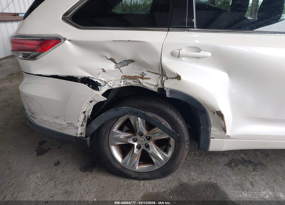 2014 TOYOTA HIGHLANDER LIMITED PLATINUM V6 VIN: 5TDYKRFHXES026205