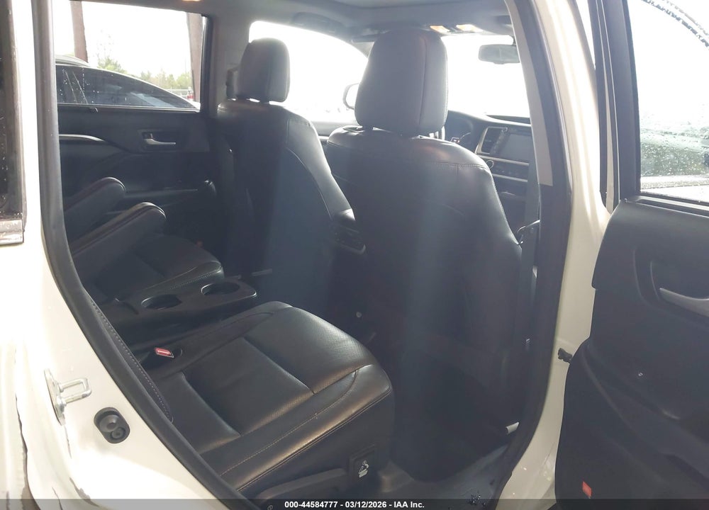 2014 TOYOTA HIGHLANDER LIMITED PLATINUM V6 VIN: 5TDYKRFHXES026205
