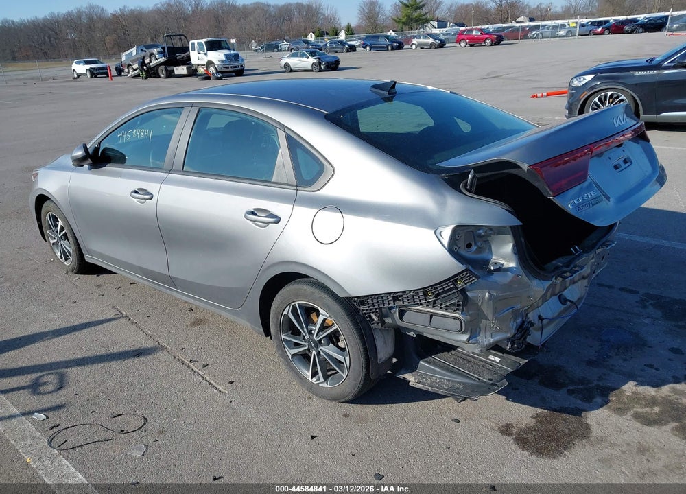 2024 KIA FORTE LXS VIN: 3KPF24AD7RE738606