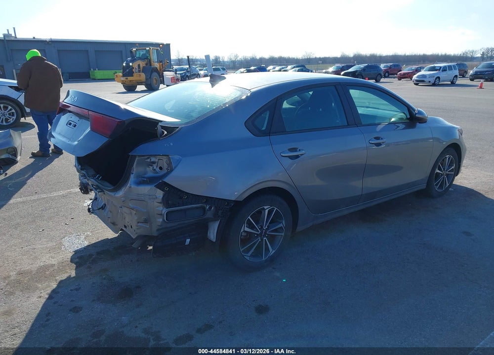 2024 KIA FORTE LXS VIN: 3KPF24AD7RE738606