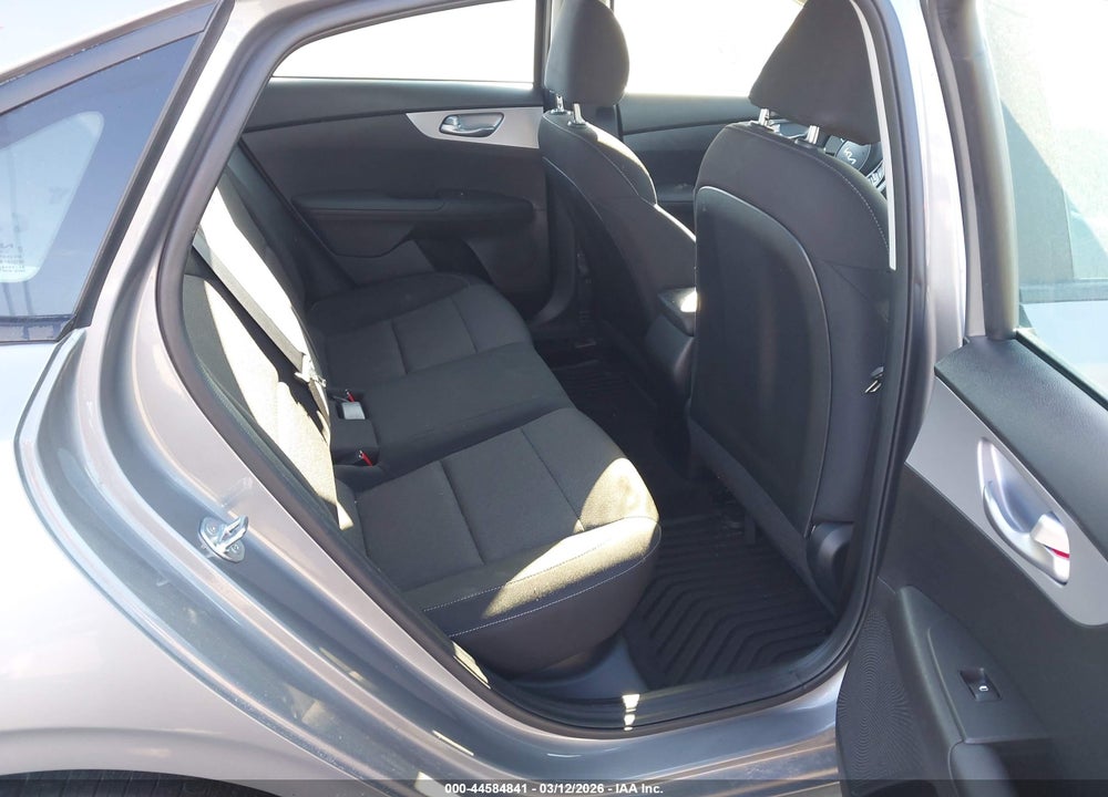 2024 KIA FORTE LXS VIN: 3KPF24AD7RE738606