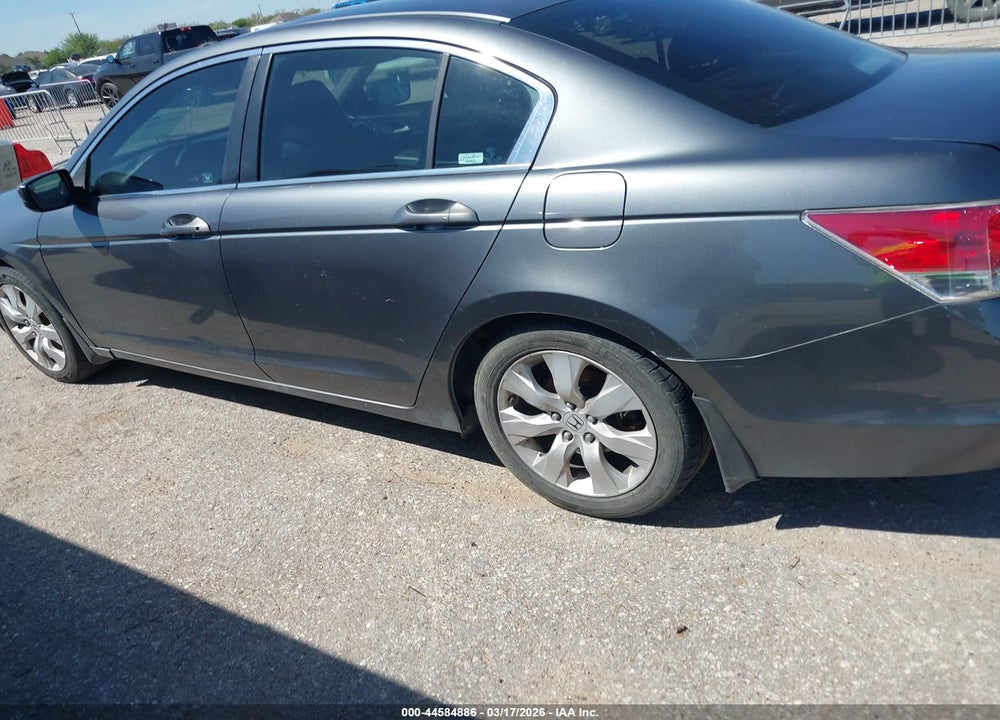 2009 HONDA ACCORD 2.4 EX-L VIN: 1HGCP26829A132056