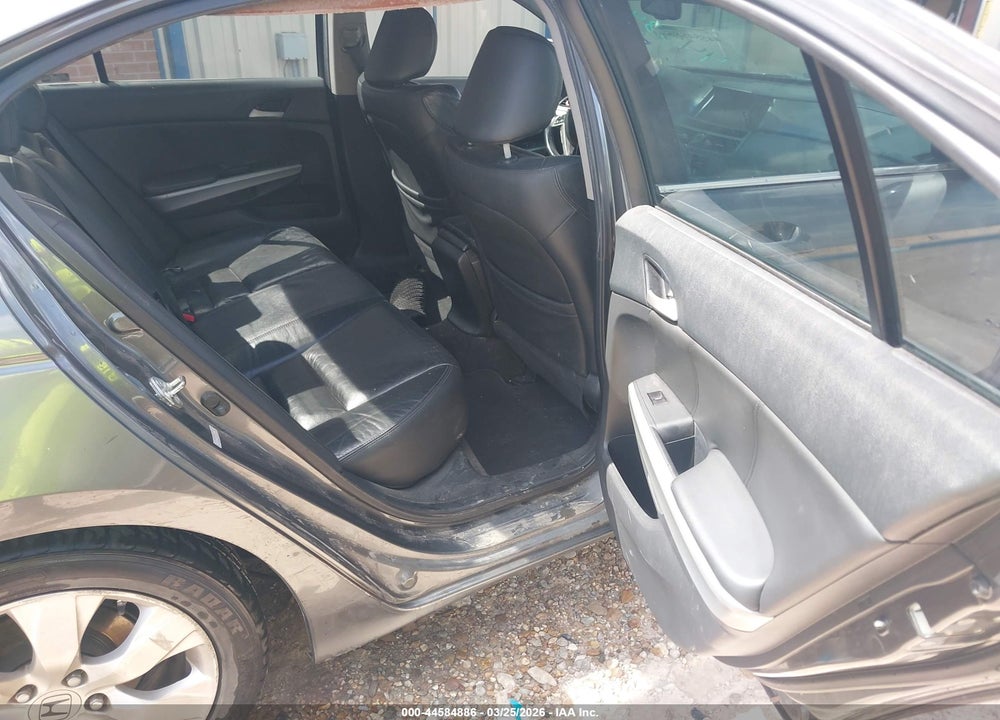 2009 HONDA ACCORD 2.4 EX-L VIN: 1HGCP26829A132056