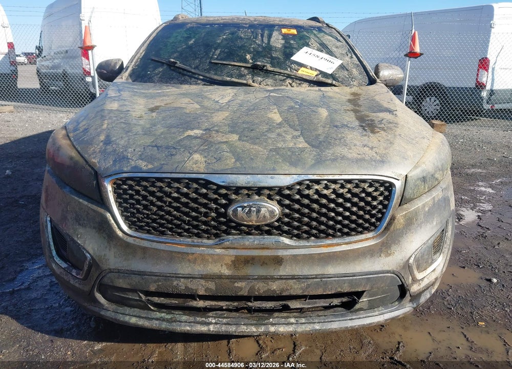 2018 KIA SORENTO 2.4L LX VIN: 5XYPG4A32JG398401