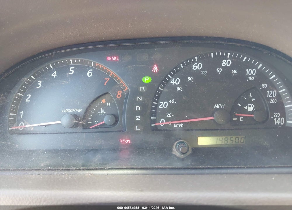 2002 TOYOTA CAMRY XLE VIN: JTDBE32K120112657