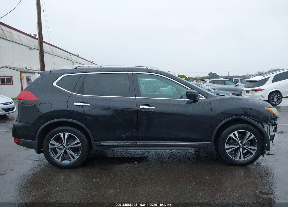 2017 NISSAN ROGUE SL VIN: 5N1AT2MV1HC761171
