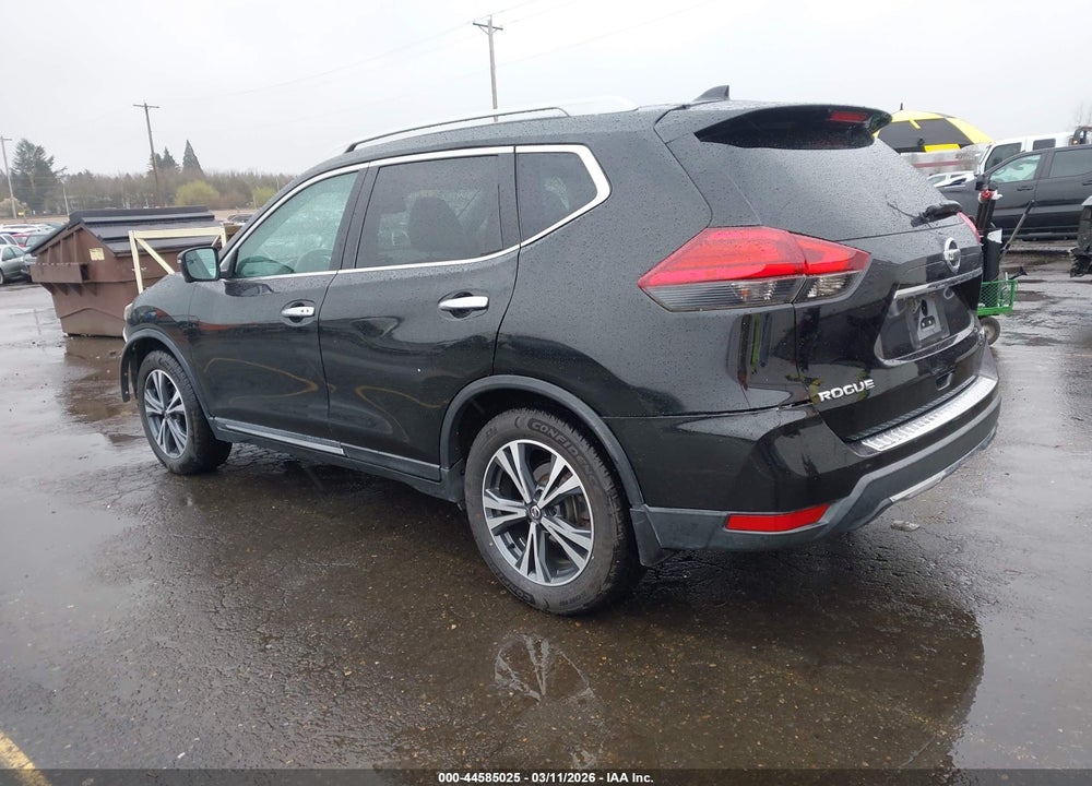 2017 NISSAN ROGUE SL VIN: 5N1AT2MV1HC761171