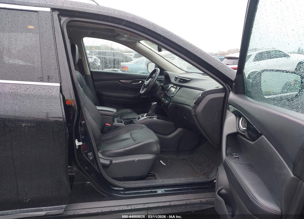 2017 NISSAN ROGUE SL VIN: 5N1AT2MV1HC761171