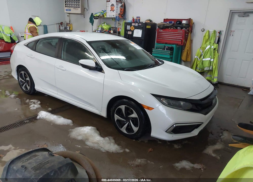 2019 HONDA CIVIC LX VIN: 19XFC2F6XKE027614