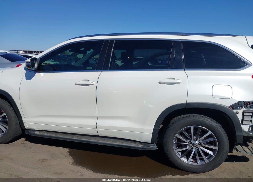 2017 TOYOTA HIGHLANDER XLE VIN: 5TDKZRFH9HS522084