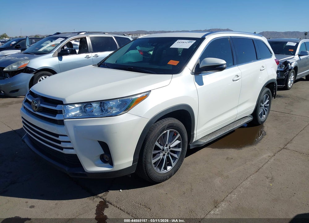 2017 TOYOTA HIGHLANDER XLE VIN: 5TDKZRFH9HS522084