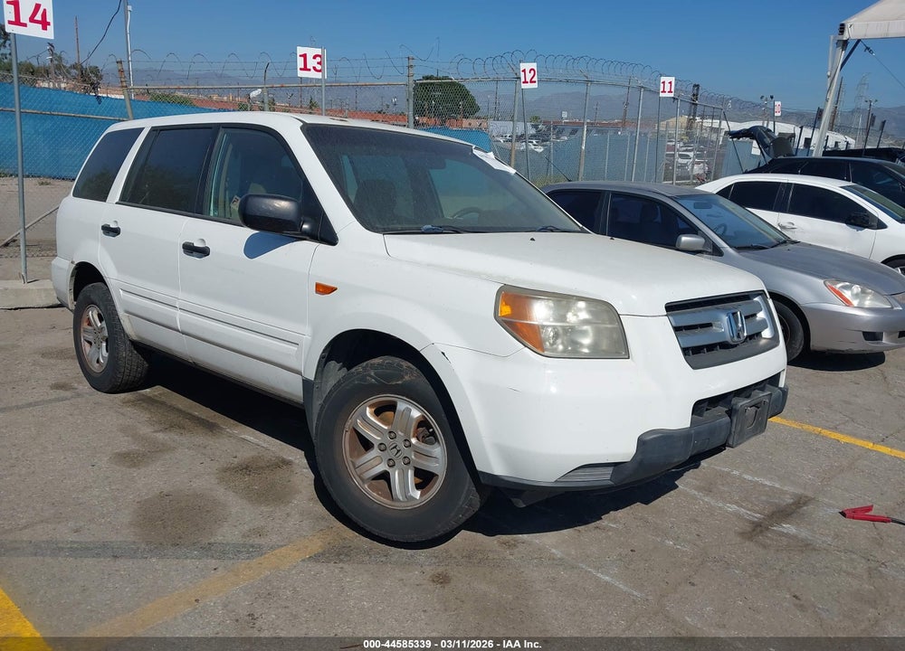 2007 HONDA PILOT LX VIN: 2HKYF181X7H518876
