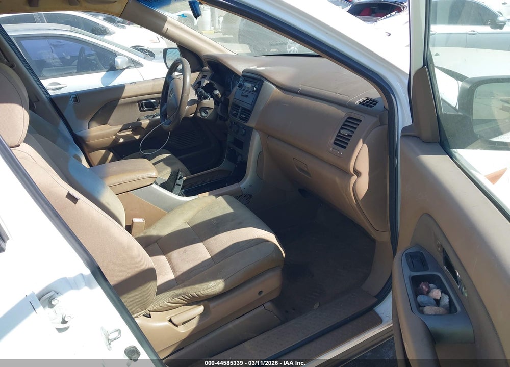 2007 HONDA PILOT LX VIN: 2HKYF181X7H518876
