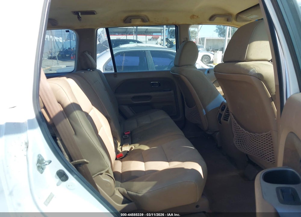 2007 HONDA PILOT LX VIN: 2HKYF181X7H518876
