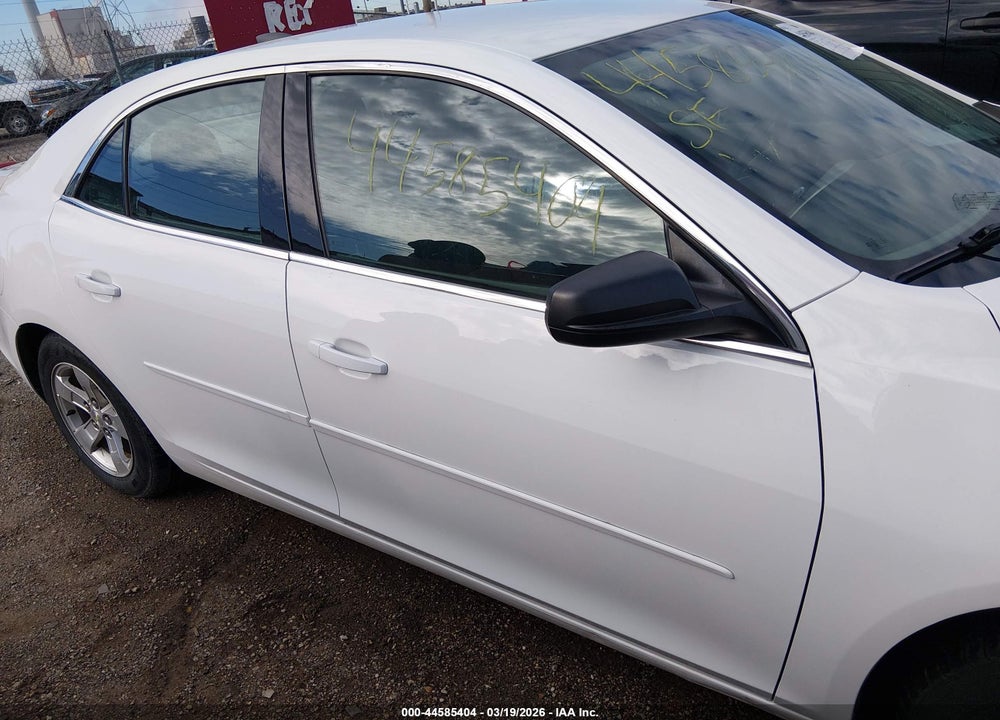 2015 CHEVROLET MALIBU LS VIN: 1G11B5SL7FU152600