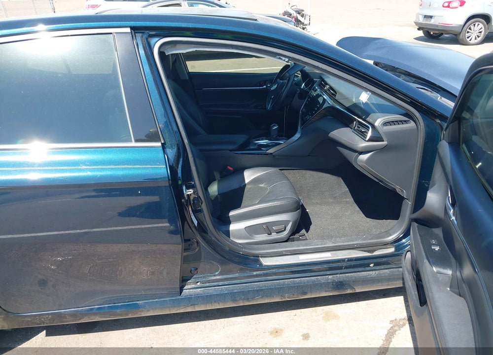 2018 TOYOTA CAMRY XLE V6 VIN: 4T1BZ1HK3JU506017