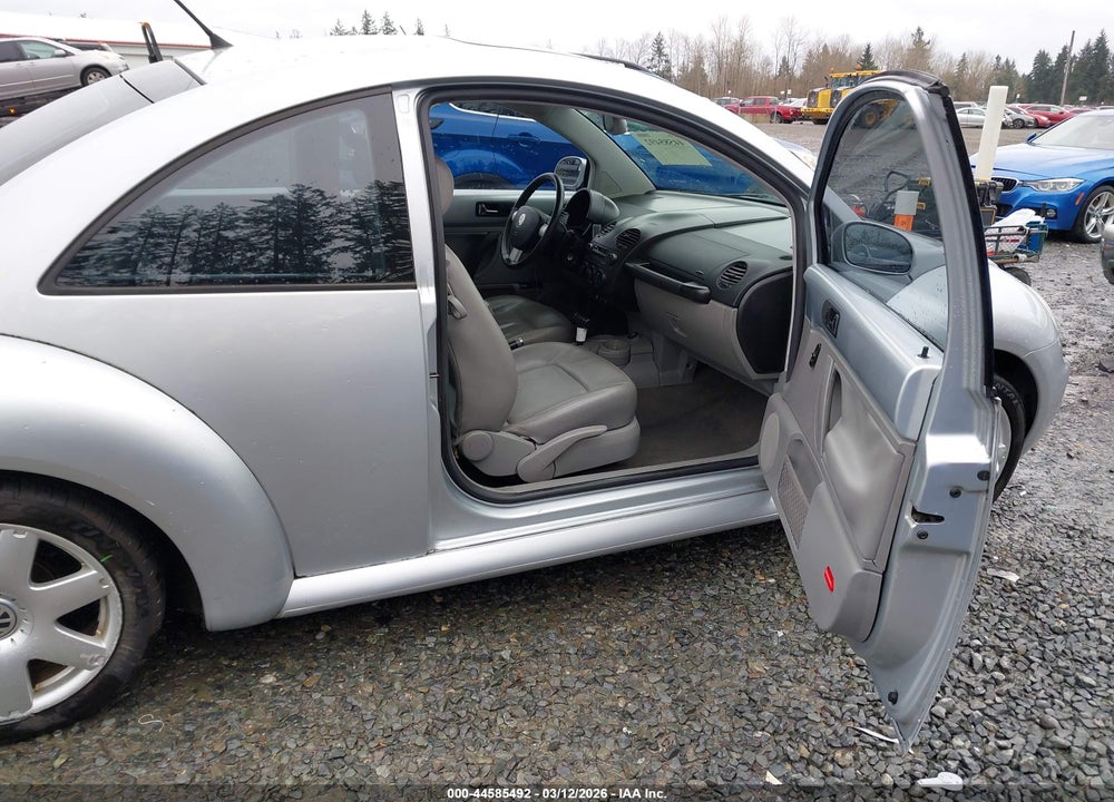 2003 VOLKSWAGEN NEW BEETLE GLX VIN: 3VWDD21C03M401136
