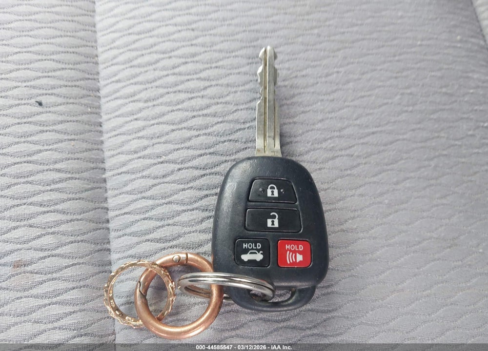 2015 TOYOTA COROLLA LE VIN: 2T1BURHE5FC312959