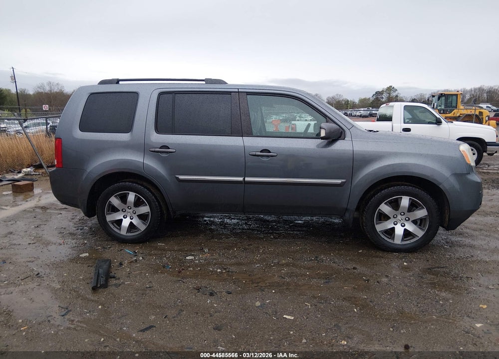 2013 HONDA PILOT TOURING VIN: 5FNYF4H95DB029416