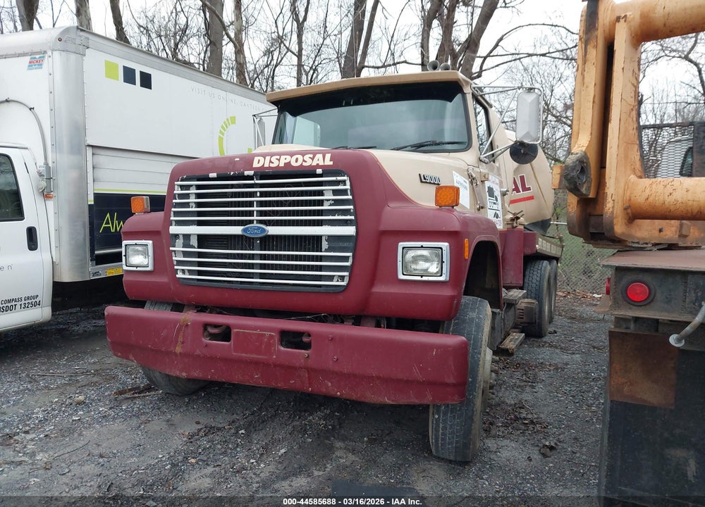 1990 FORD L-SERIES LT9000 VIN: 1FDYU90T6LVA45176