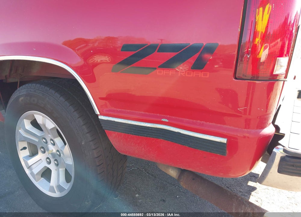 1998 CHEVROLET K1500 FLEETSIDE VIN: 2GCEK19R5W1172058