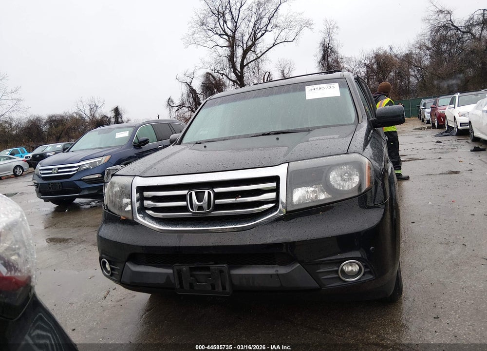 2015 HONDA PILOT TOURING VIN: 5FNYF4H94FB064855