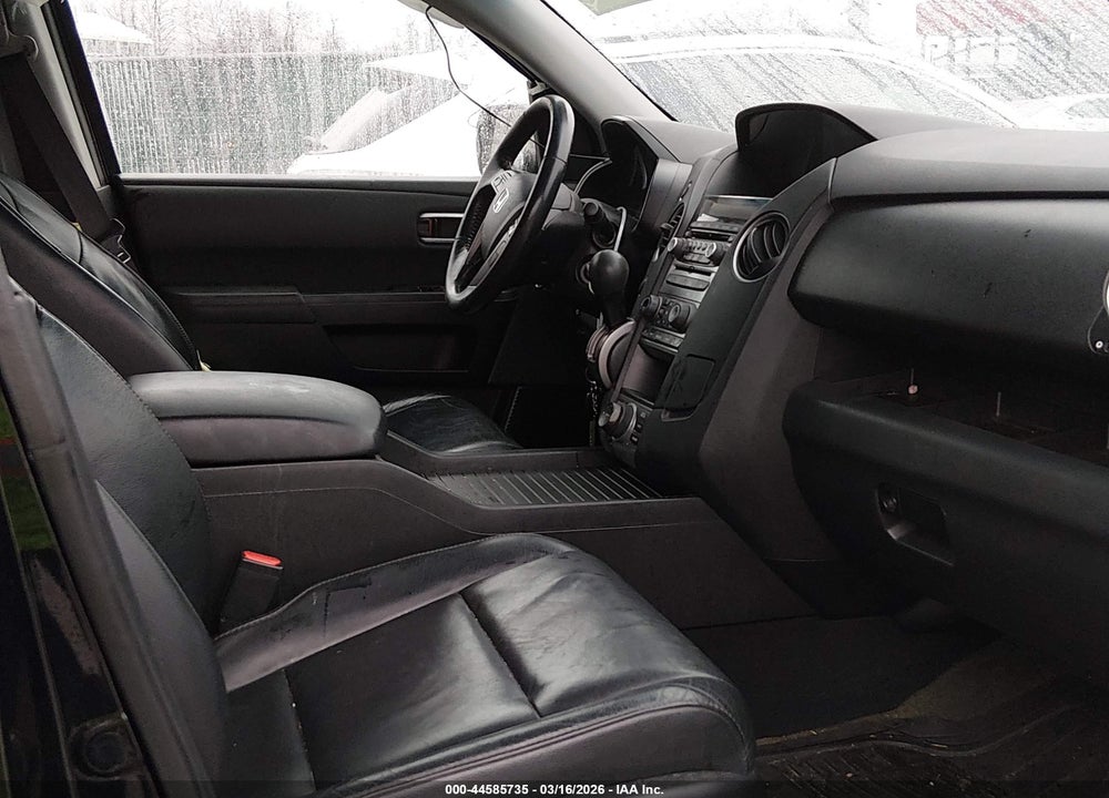 2015 HONDA PILOT TOURING VIN: 5FNYF4H94FB064855