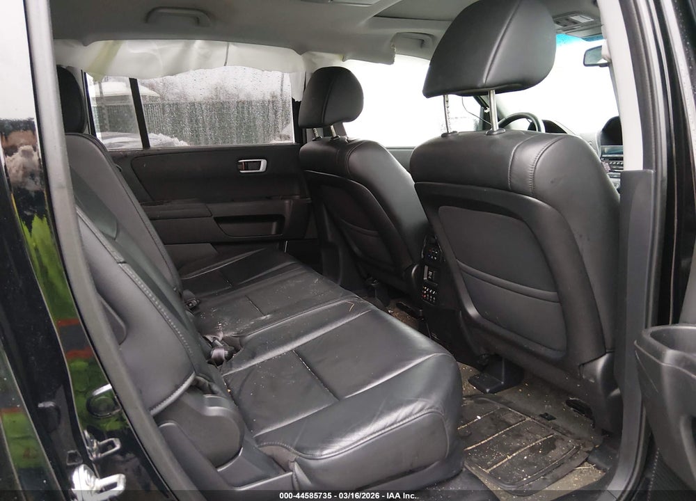 2015 HONDA PILOT TOURING VIN: 5FNYF4H94FB064855