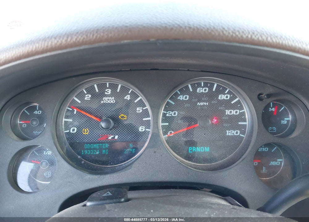 2010 CHEVROLET TAHOE LT VIN: 1GNUKBE05AR192357