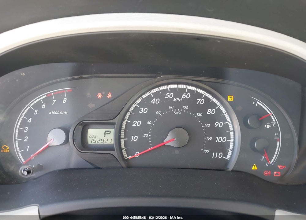 2011 TOYOTA SIENNA LE V6 VIN: 5TDKK3DC6BS034470