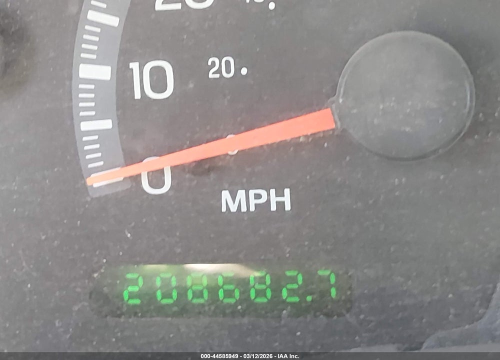 2002 FORD EXPEDITION XLT VIN: 1FMFU16L02LA22714