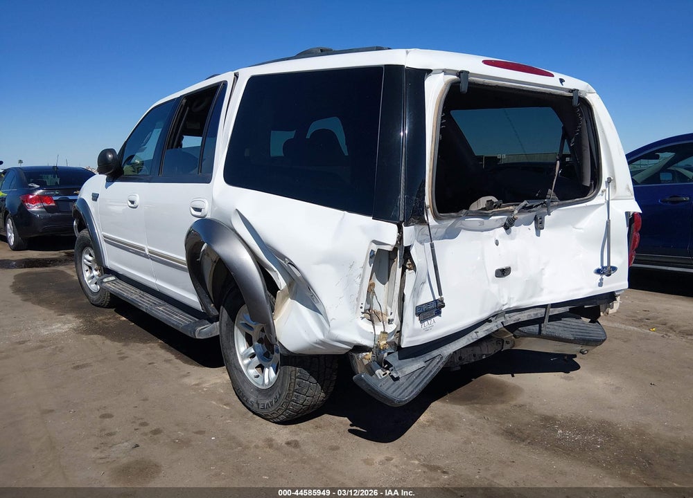 2002 FORD EXPEDITION XLT VIN: 1FMFU16L02LA22714