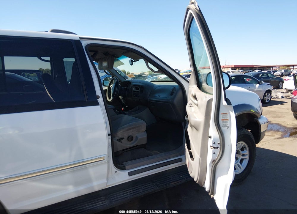2002 FORD EXPEDITION XLT VIN: 1FMFU16L02LA22714